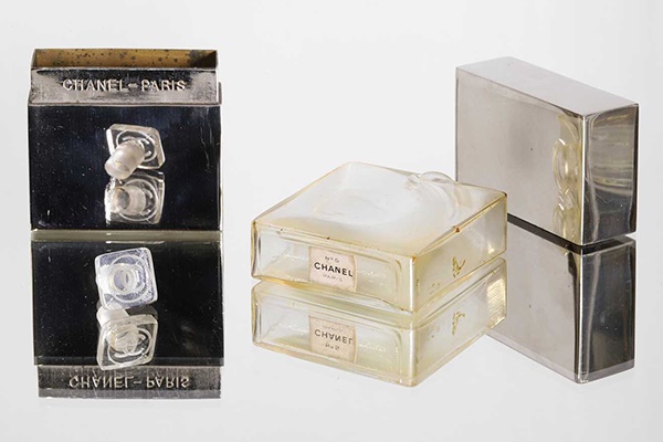 The Glass Sale | A Medium of Light, Form and Infinite Expression